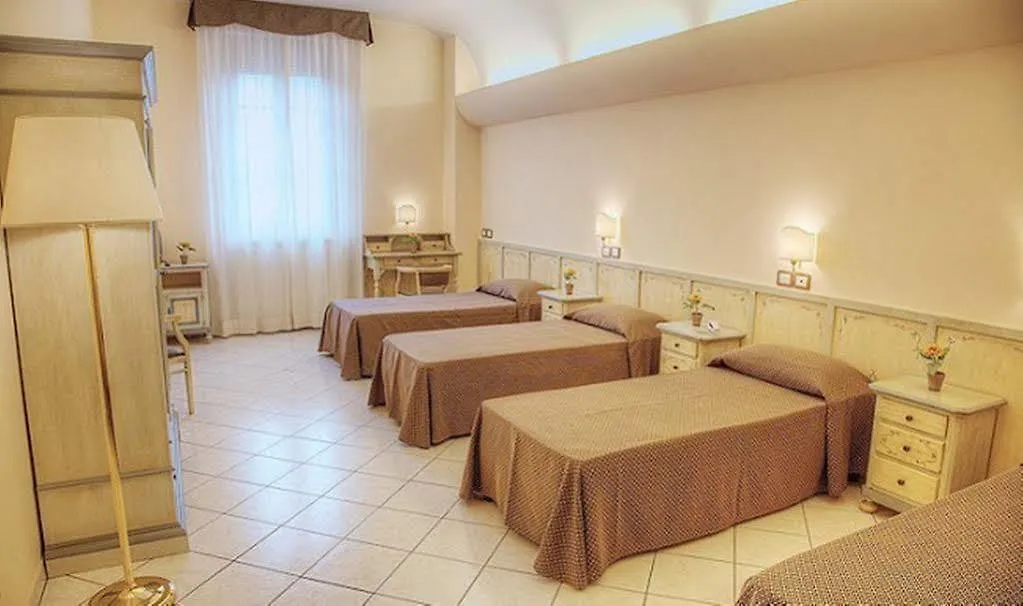 Villa Santa Margherita Cortona 2*,